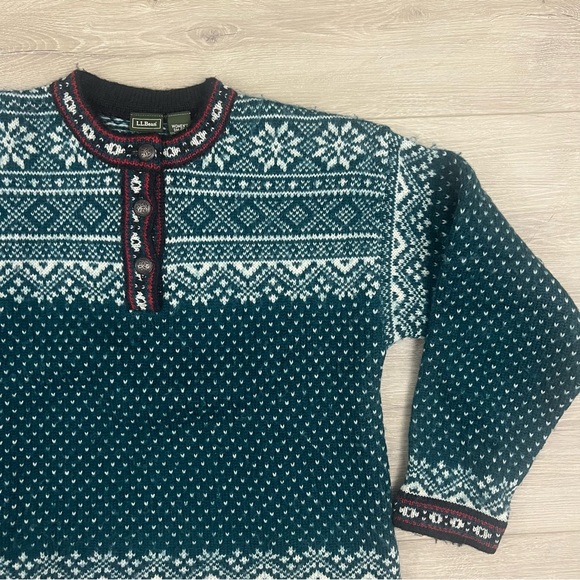 LL Bean Sweater Women’s Small Green Merino Wool Nordic Snowflake Birdseye - Picture 1 of 7